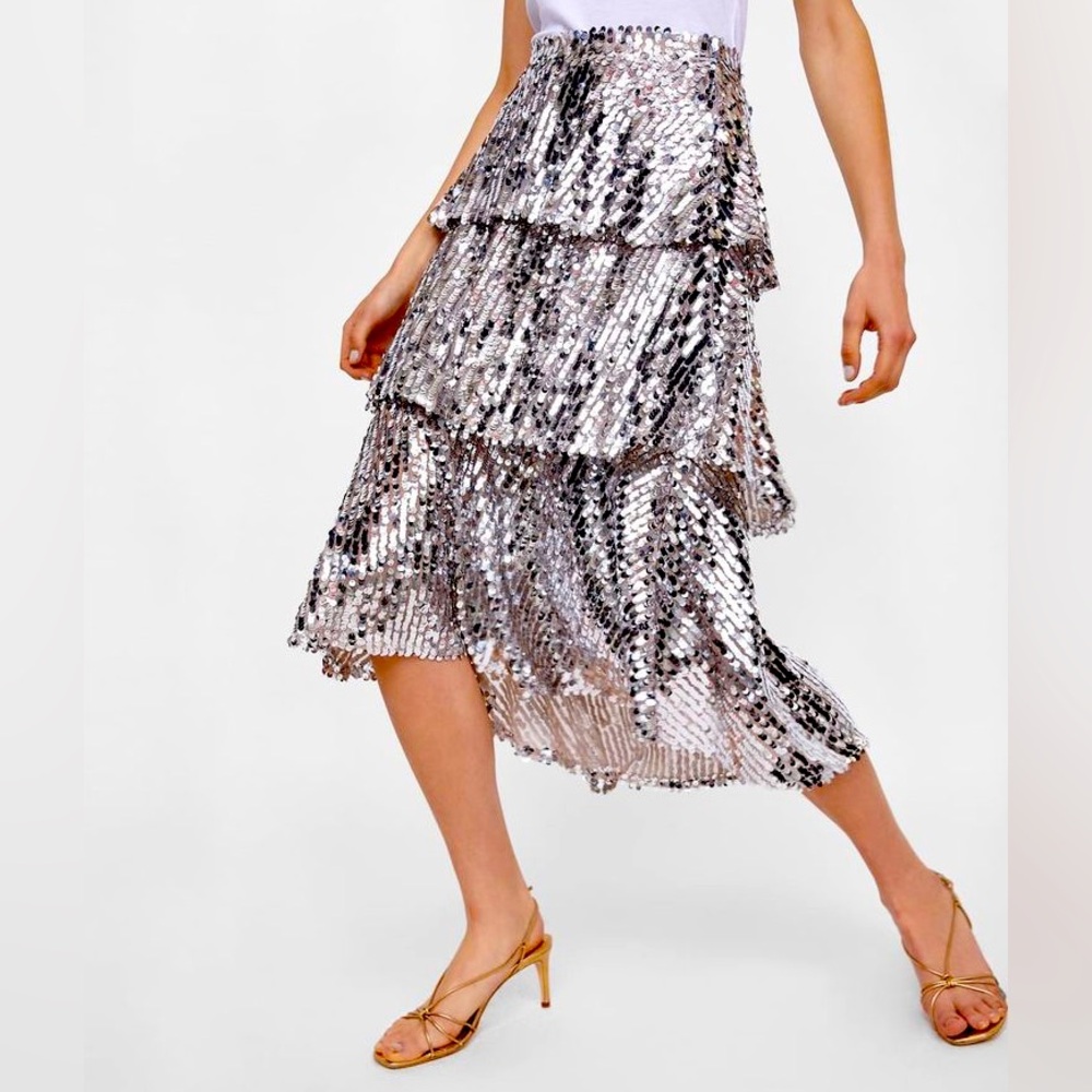 Zara 3-Tiered Layer Skirt in Silver 
(Worn Only ONCE for photoshoot)